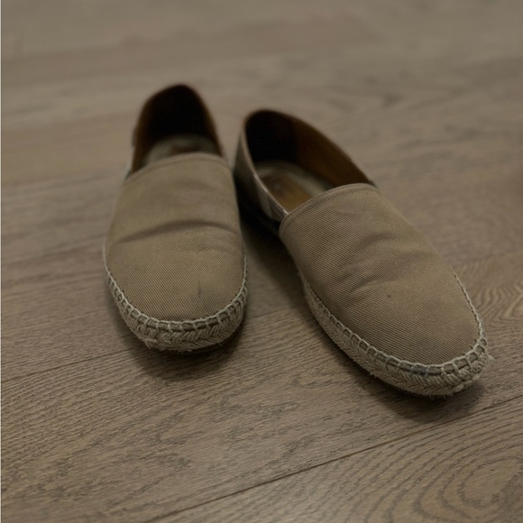 Burberry - Picture 3 of 8